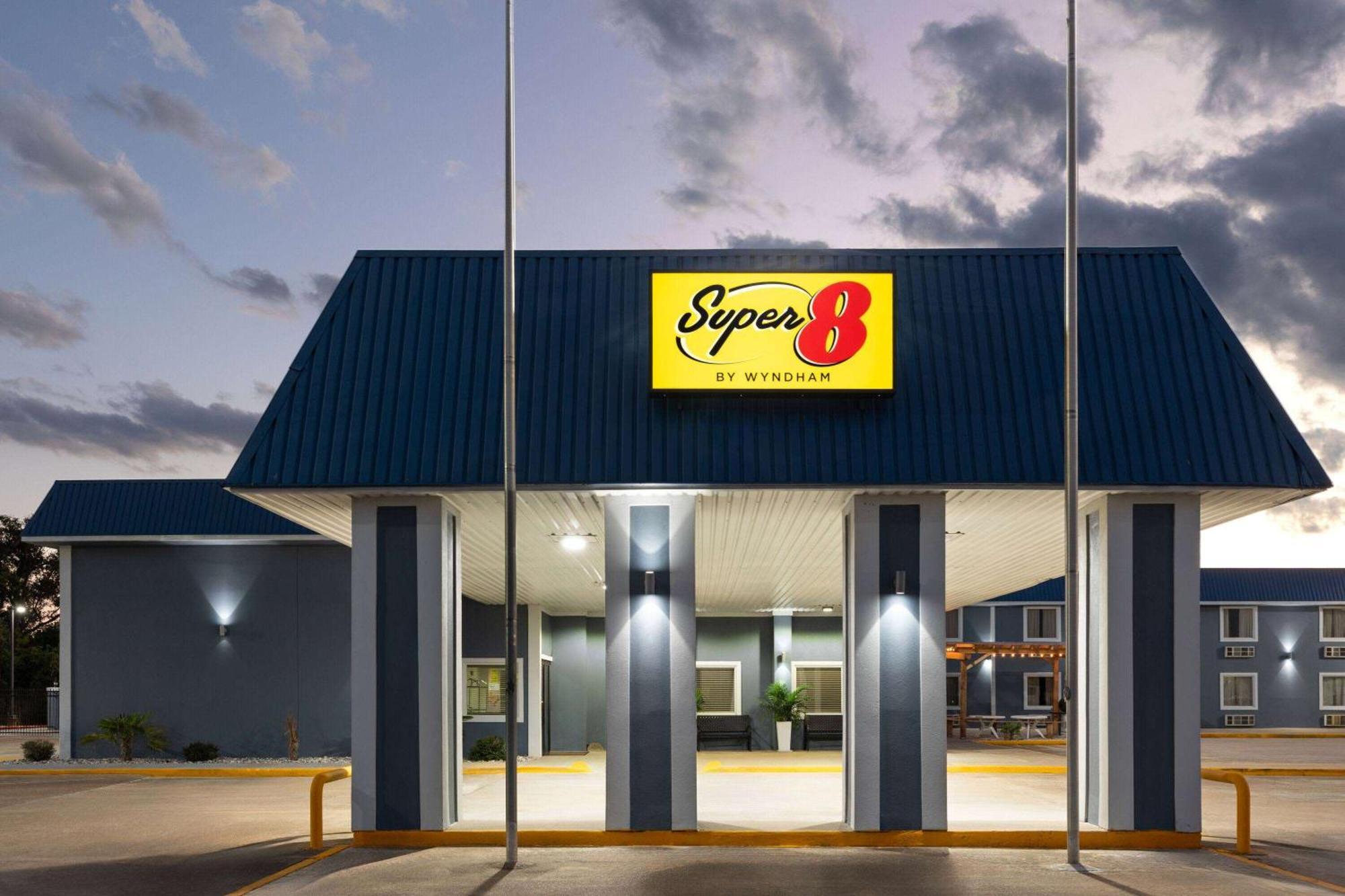 Super 8 By Wyndham Buffalo Dış mekan fotoğraf